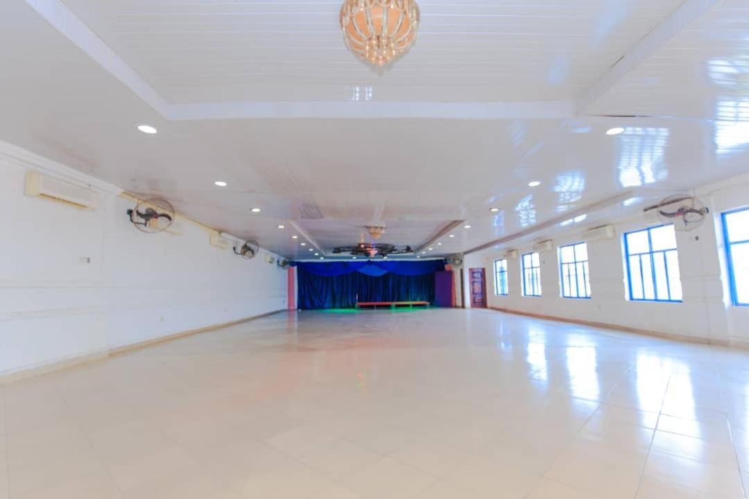 Ben Auto Hotel Lagos Ngoại thất bức ảnh
