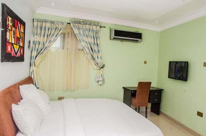 Ben Auto Hotel Lagos Ngoại thất bức ảnh
