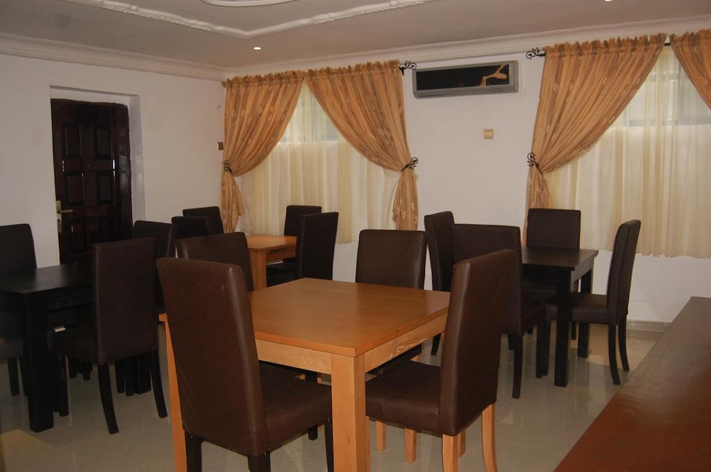 Ben Auto Hotel Lagos Ngoại thất bức ảnh